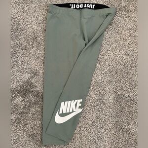 Nike leggings